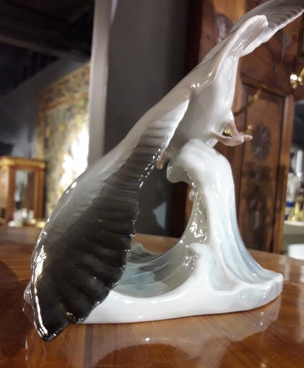 Antique seagull sculpture