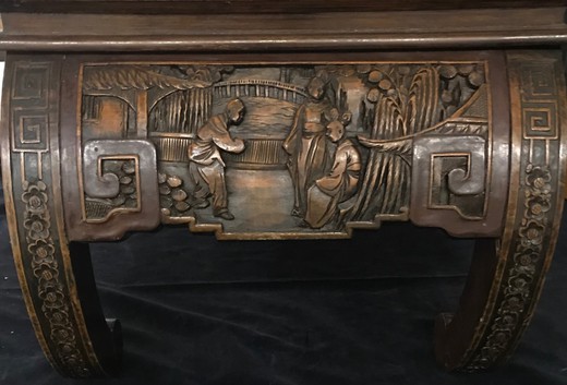 Антикварный резной столик в восточном стиле
