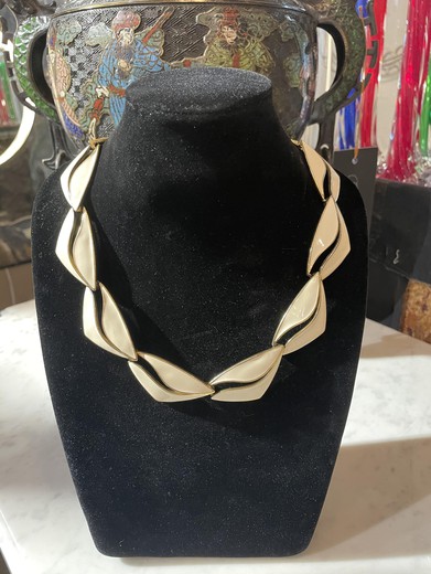 Vintage necklace "Trifari"