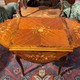 Антикварный столик с откидными боковинами