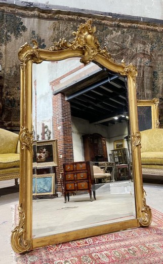 Старинное зеркало в стиле Луи XV