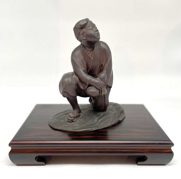 Антикварная скульптура «Мальчик с тыквой»