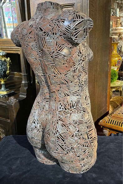 Оригинальная скульптура «Женский торс»