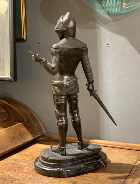 Скульптура «Рыцарь»