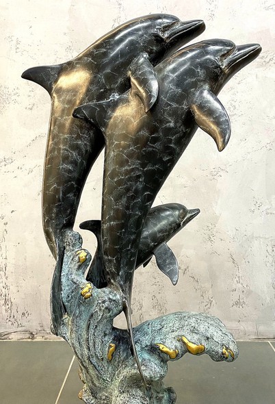 Бронзовая скульптура - фонтан
"Дельфины"