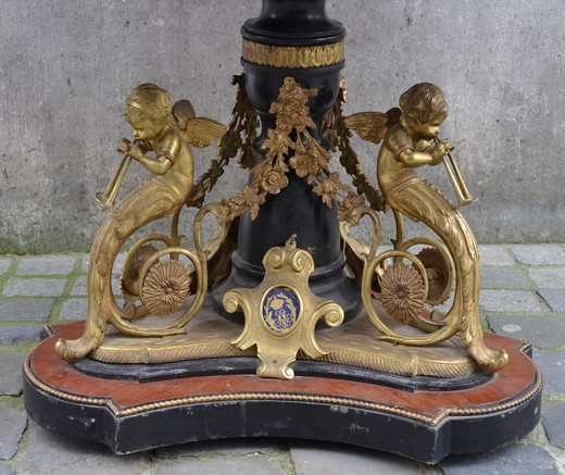 винтажный стол из дерева и золоченой бронзы с росписью в стиле Наполеона III купить в Москве