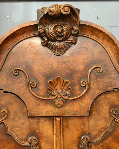 старинный шкаф из ореха в стиле Людовика XV купить в Москве