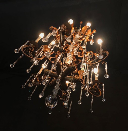 антикварная галерея света предметов декора и интерьера в стиле модерн из кованного железа с золочением в Москве