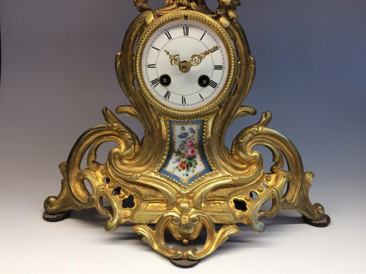 галерея старинных часов предметов декора и интерьера в стиле Людовика XV из золоченой бронзы в Москве