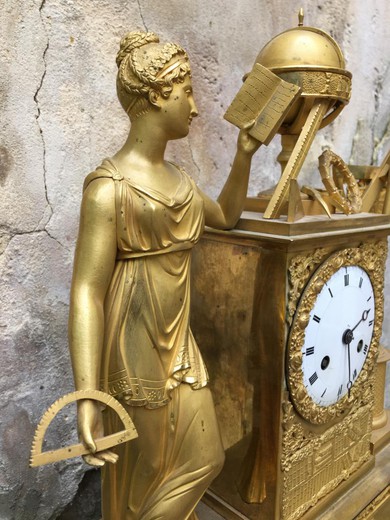галерея винтажных часов предметов декора и интерьера в стиле ампир из золоченой бронзы