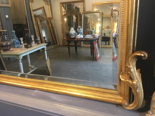 старинное золоченое зеркало в стиле людовика XV, старинное зеркало в стиле людовика 15, антикварное зеркало в стиле людовика XV, старинное зеркало в стиле рококо купитьв  москве, антикварное зеркало в стиле людовика Xv, старинное зеркало в стиле луи XV ку