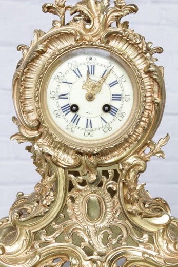 Галерея винтажных часов предметов декора и интерьера в стиле Людовика XV из золоченой бронзы в Москве