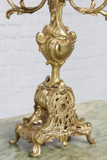 галерея старинного света предметов декора и интерьера из золоченой бронзы в стиле Людовика XV в Москве
