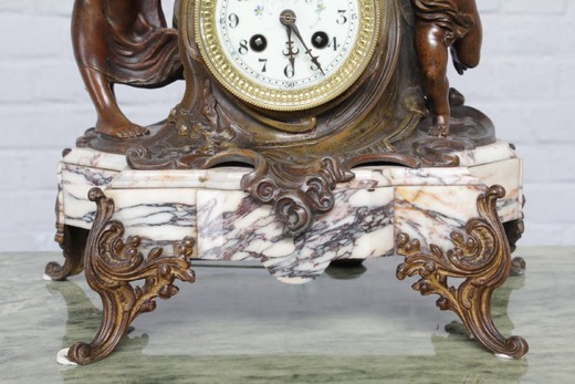 антикварный магазин часов предметов декора и интерьера в стиле Людовика XV из бронзы и мрамора в Москве