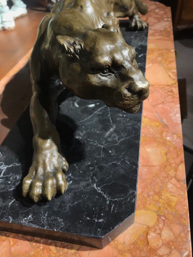 Bronze sculpture "Predator"