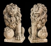 Antique pair sculpture "Lions"