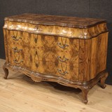 Antique chest of drawers