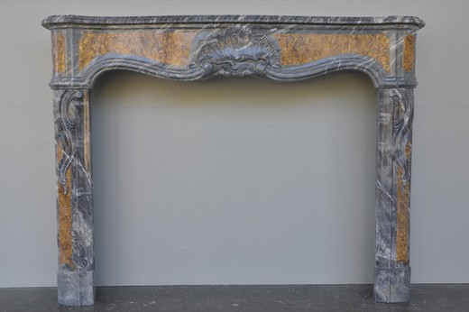 Антикварный каминный портал Людовик XV