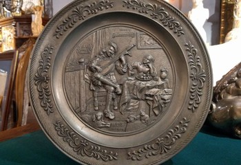 История декоративной тарелки
