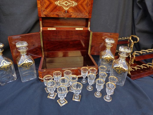 Antique liqueur set
