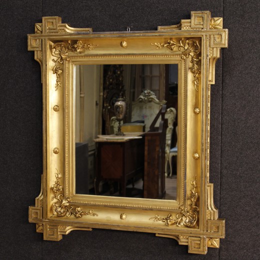 антикварное зеркало в раме из золоченого дерева в стиле классицизм купить в Москве