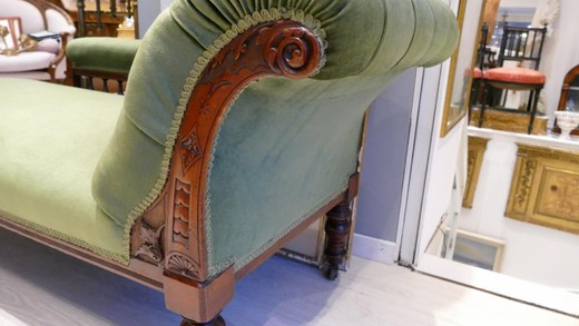 старинная мебель в викторианском стиле  из красного дерева купить в Москве