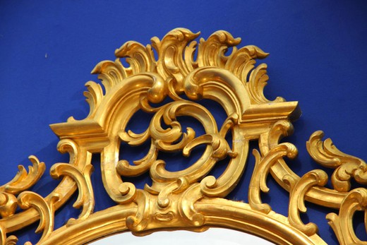 винтажное большое зеркало в стиле Людовика XV в раме из золоченого дерева купить в Москве