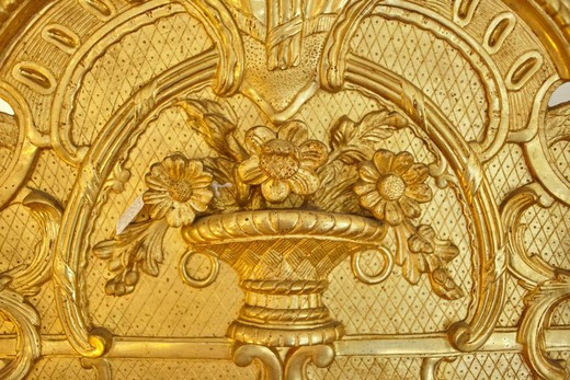 старинное зеркало в раме из золоченого дерева в стиле регентства купить в Москве