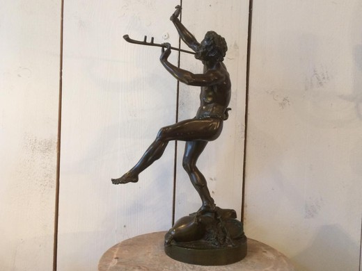 антикварная скульптура "Танцующий фавн" из бронзы от французского скульптора Эжена-Луи Лекезна