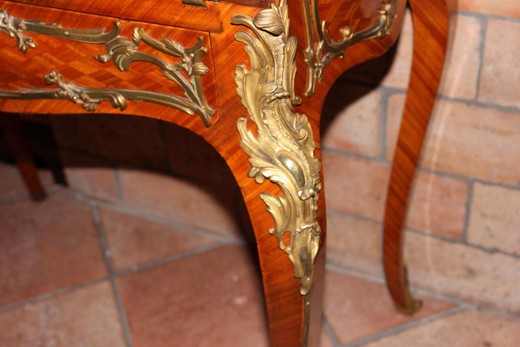 галерея старинной мебели предметов декора и интерьера в стиле Людовика XV из дерева с золоченой бронзой в Москве