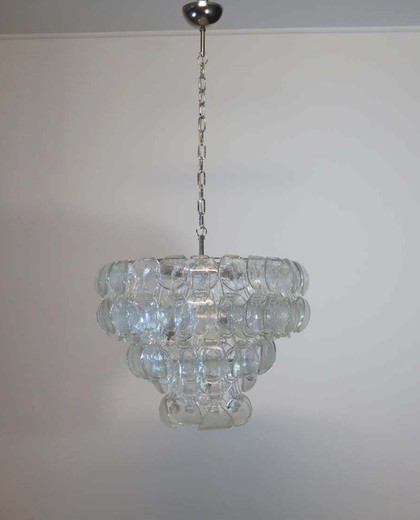 Italian vintage Murano glass chandelier. High quality piece made by 96 Murano  glass hooks (handmade) in a chrome frame.