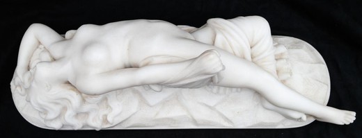 Скульптура «Спящая»