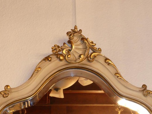 Antique console with a mirror