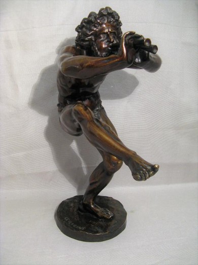 Антикварная скульптура "танцующий фавн"