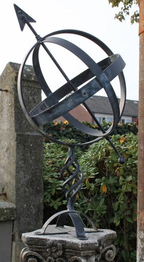 Garden sundial