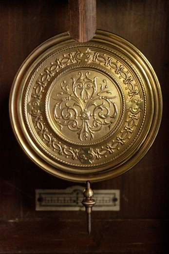 Антикварные настенные часы Генрих II