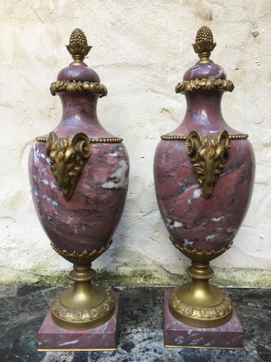 Antique pair vases in the Empire style. are made of marble and bronze. France, XIX century.
