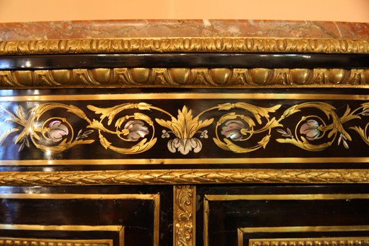 старинный угловой шкаф в стиле Наполеона III из дерева с мрамором и золоченой бронзой купить в Москве