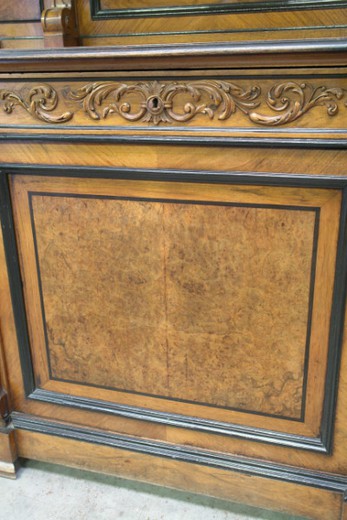старинная мебель в охотничьем стиле Генриха II из массива ореха купить в Москве