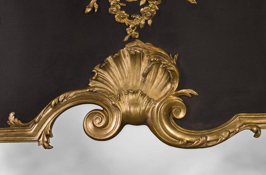 магазин антикварных каминных аксессуаров предметов декора и интерьера в стиле Людовика XV из золоченой бронзы в Москве