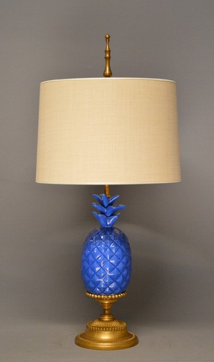 Vintage "Pineapple" twin lamps. They are made of ceramics and gilded bronze. Italy, the 1970s.