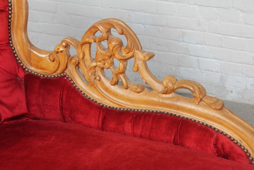 галерея антикварной мебели предметов декора и интерьера в стиле Людовика XV из ореха и бархата в Москве