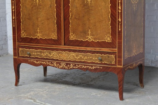 галерея антикварной мебели предметов декора и интерьера в стиле Людовика XVI из ореха в Москве