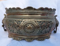 Antique jardiniere oriental