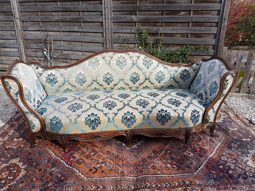 Antique couch recamie