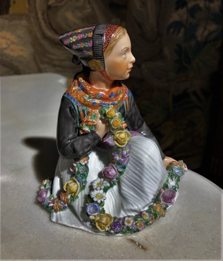 Antique statuette "Amager girl"