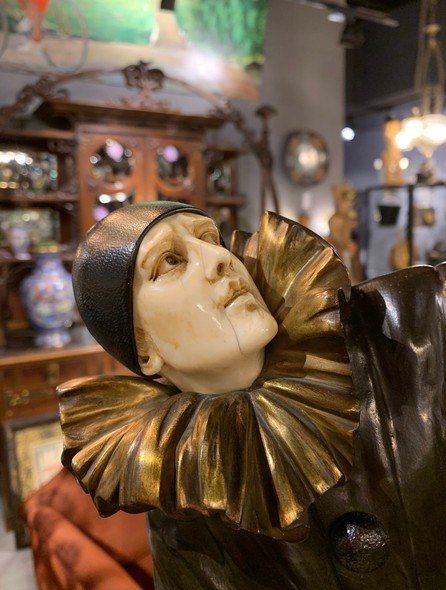 Antique sculpture "Pierrot"