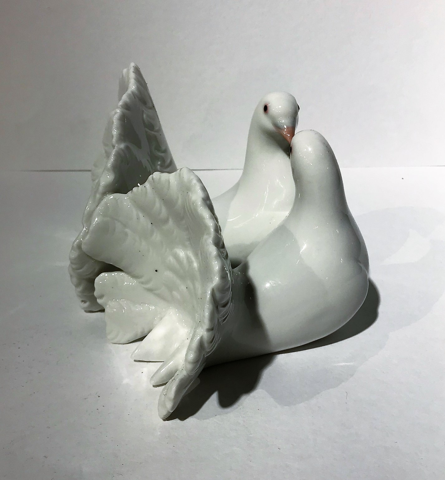 Antique sculpture "Pigeons"