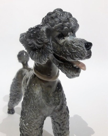 Antique sculpture "Royal Poodle"