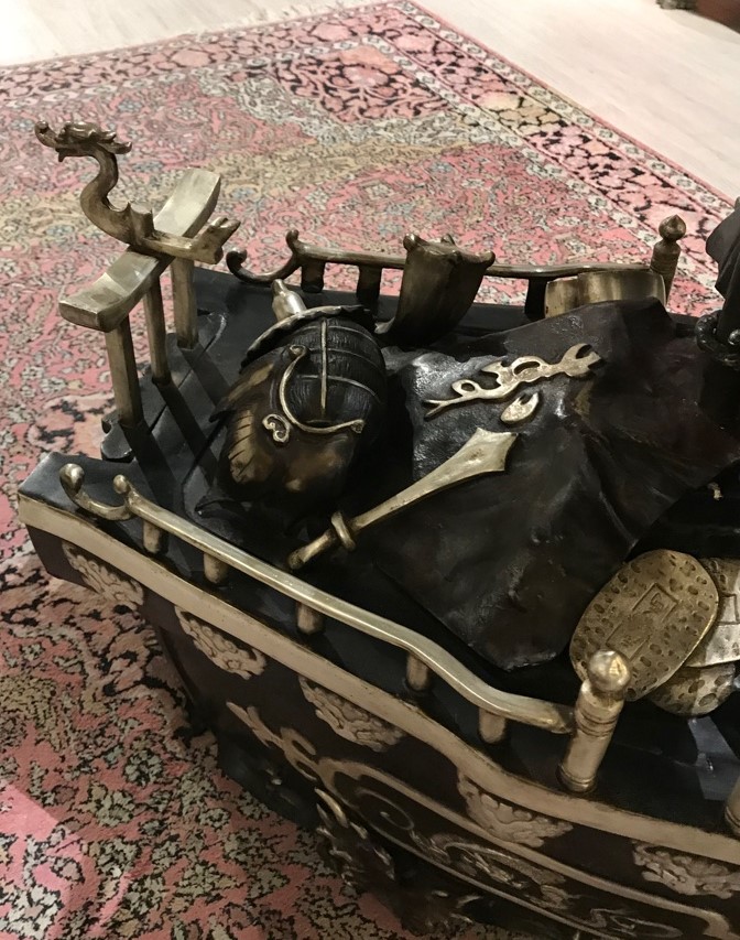 Антикварная скульптурная композиция «Такарабунэ»
